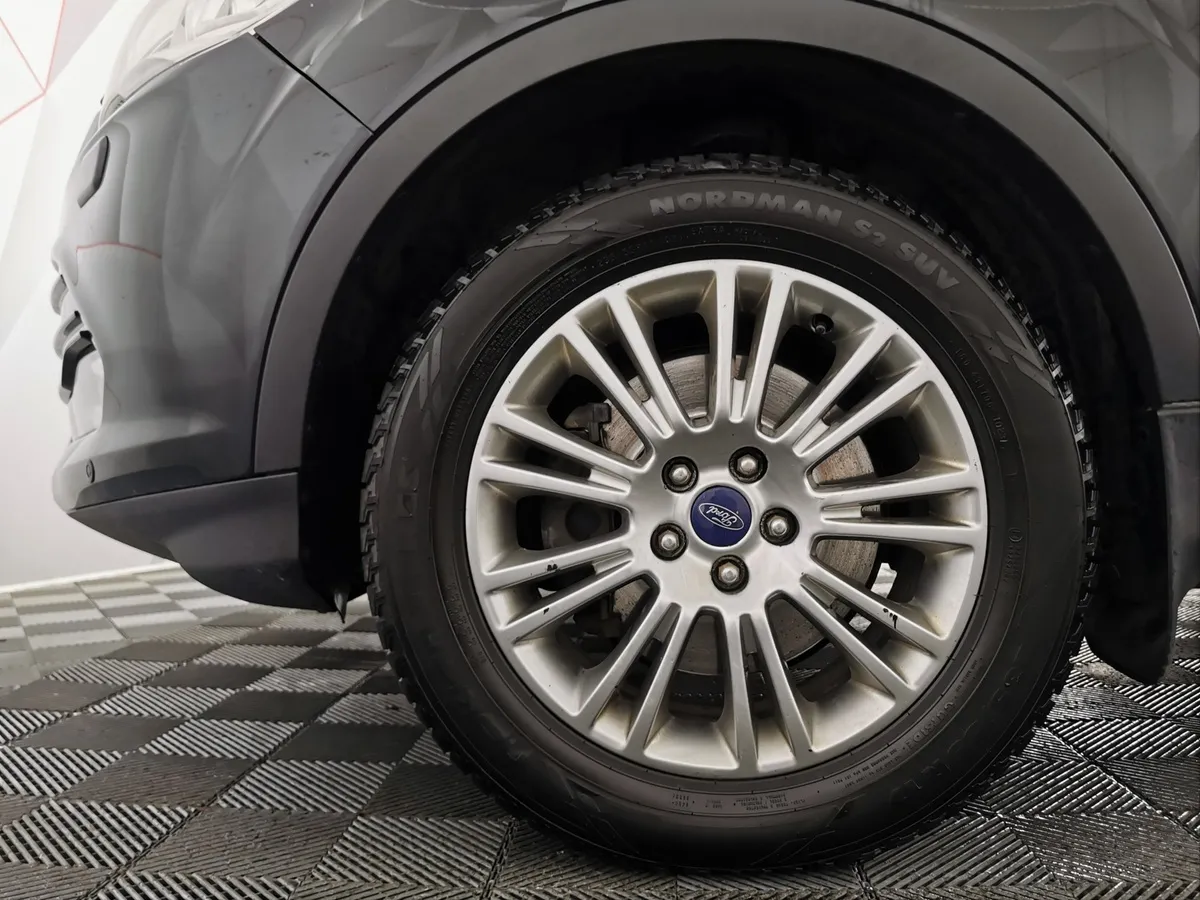 Ford Kuga 1.6 EcoBoost AT AWD (182 л.с.) Titanium Черный в АВИЛОН. Слайд №9