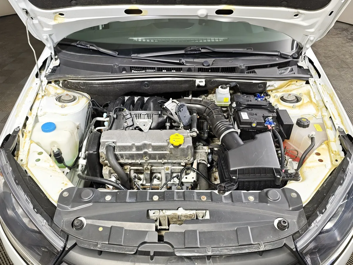 ВАЗ (Lada) Granta 1.6 MT (87 л.с.) Белый в АВИЛОН. Слайд №10