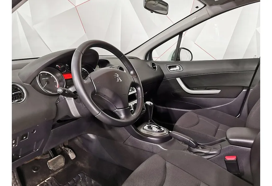 Peugeot 408 1.6 VTi AT (120 л.с.) Белый в АВИЛОН. Слайд №19 Peugeot 408 1.6 VTi AT (120 л.с.) Белый в АВИЛОН. Слайд №19