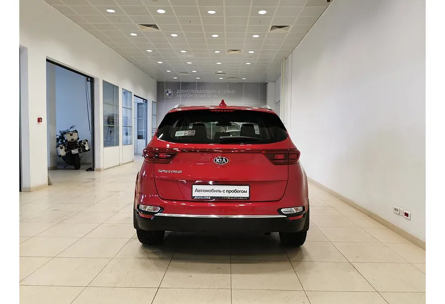 Kia Sportage 2.0 MPI AT 4WD (150 л.с.) Luxe Красный в АВИЛОН. Слайд №8