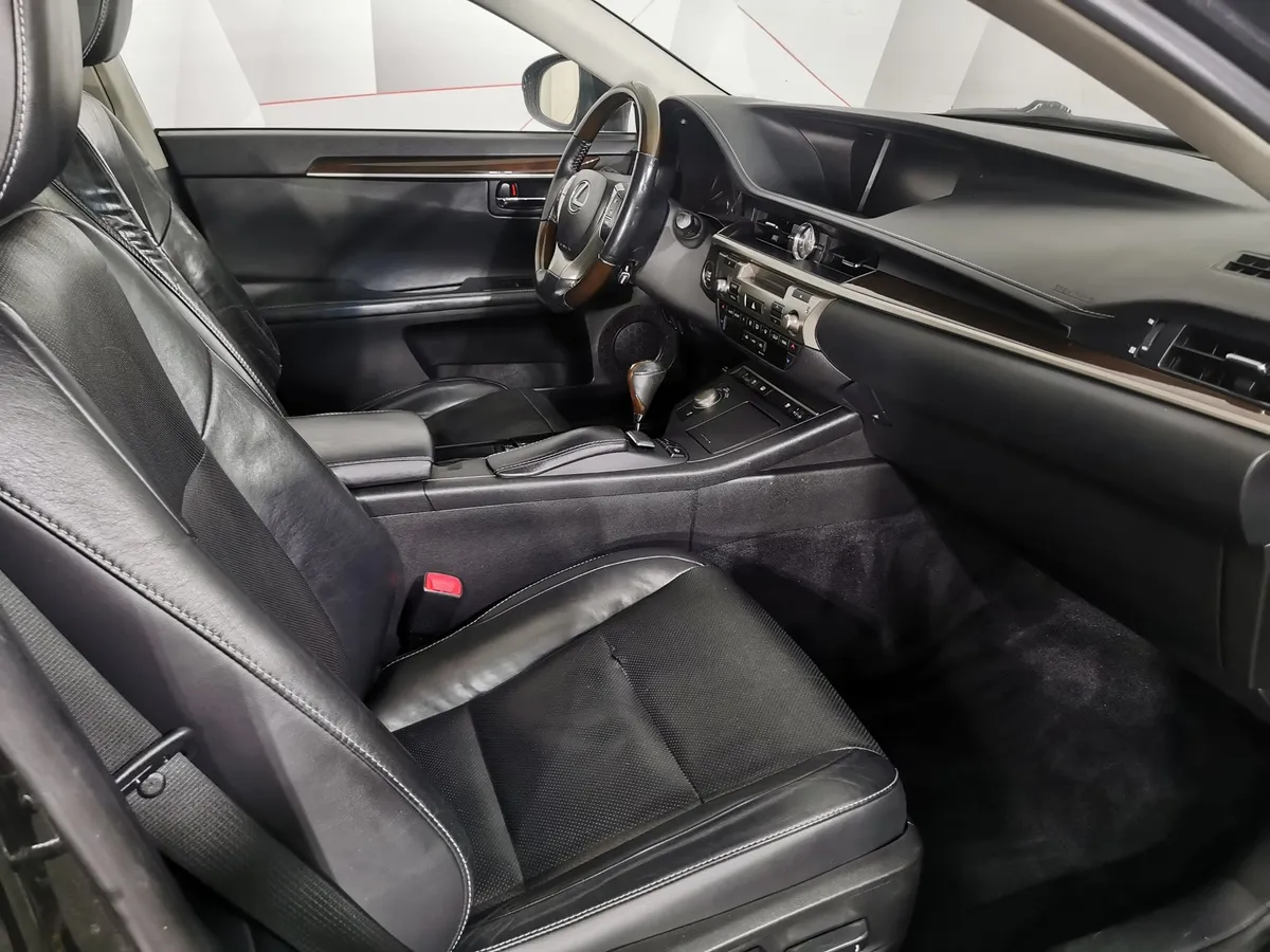 Lexus ES 250 AT (184 л.с.) Comfort Черный в АВИЛОН. Слайд №12