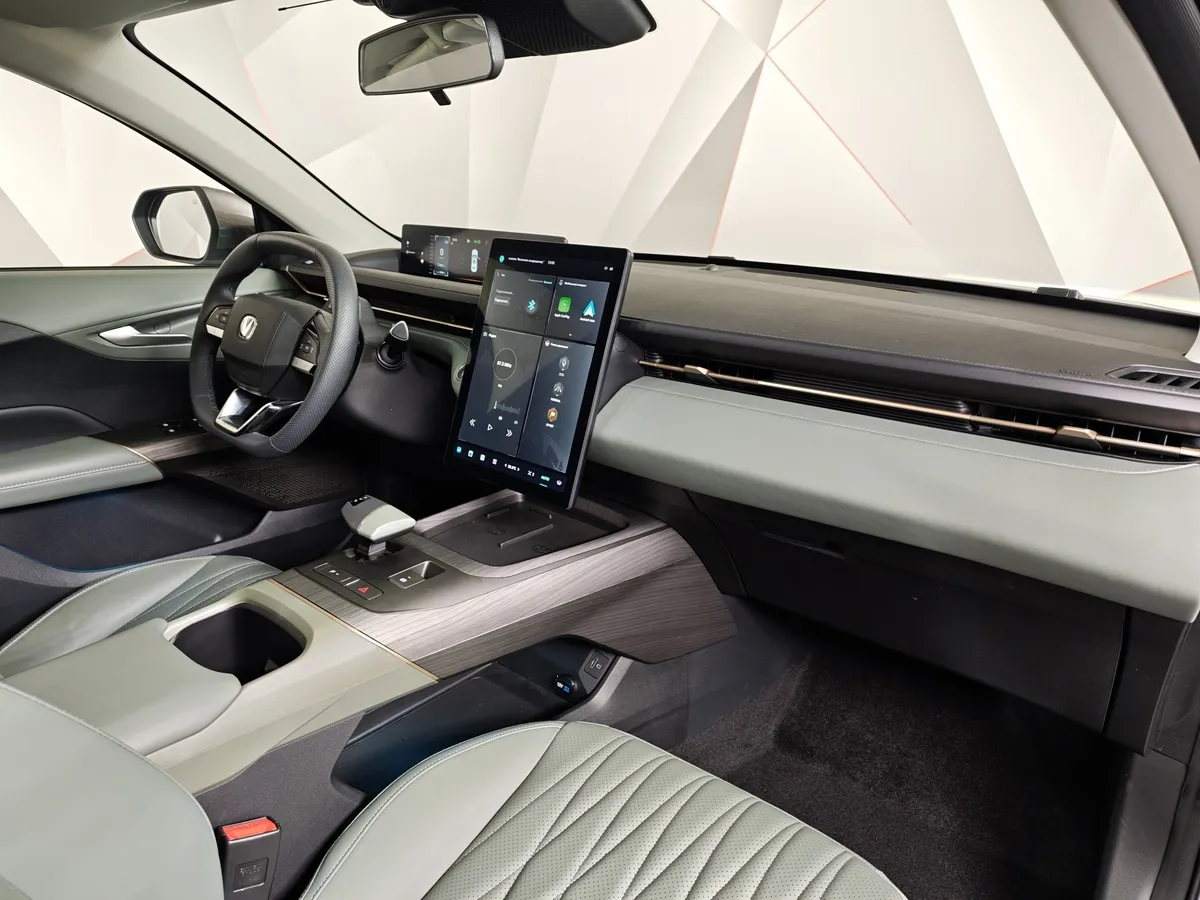 Changan Lamore 1.5T 7DCT 2WD (180 л.с.) Tech Серый в АВИЛОН. Слайд №13