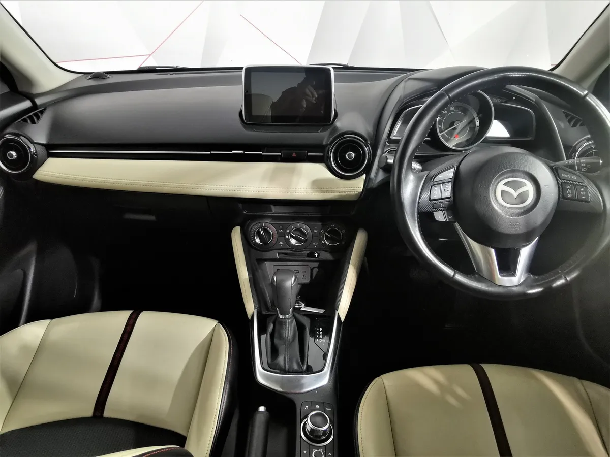 Mazda Demio 1.5d AT FWD (105 л.с.) Серый в АВИЛОН. Слайд №13