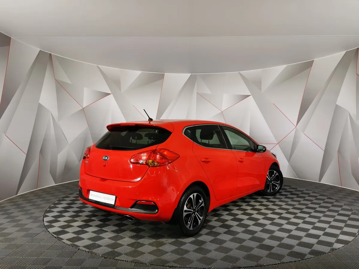 Kia Ceed 1.6 AT (129 л.с.) Luxe Красный в АВИЛОН. Слайд №2