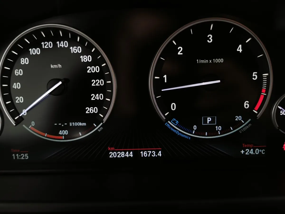 BMW X5 xDriveM50d Steptronic (381 л.с.) Синий в АВИЛОН. Слайд №13