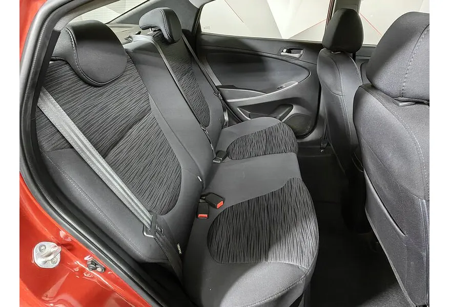 Hyundai Solaris 1.6 MT (123 л.с.) Comfort Красный в АВИЛОН. Слайд №16