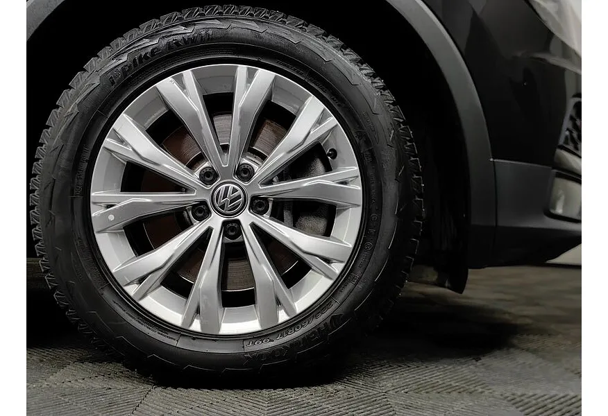 Volkswagen Tiguan 2.0 TSI 4Motion DSG (180 л.с.) Comfortline Черный в АВИЛОН. Слайд №9