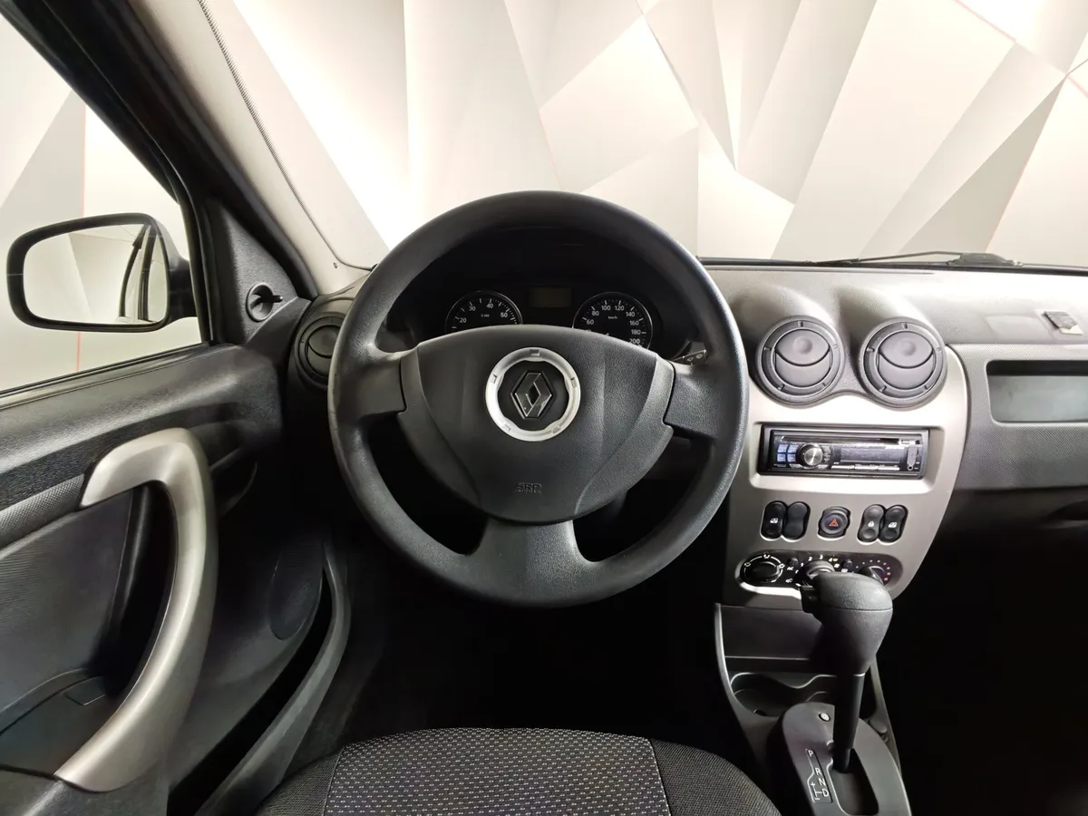 Renault Logan 1.6 AT (102 л.с.) Черный в АВИЛОН. Слайд №20