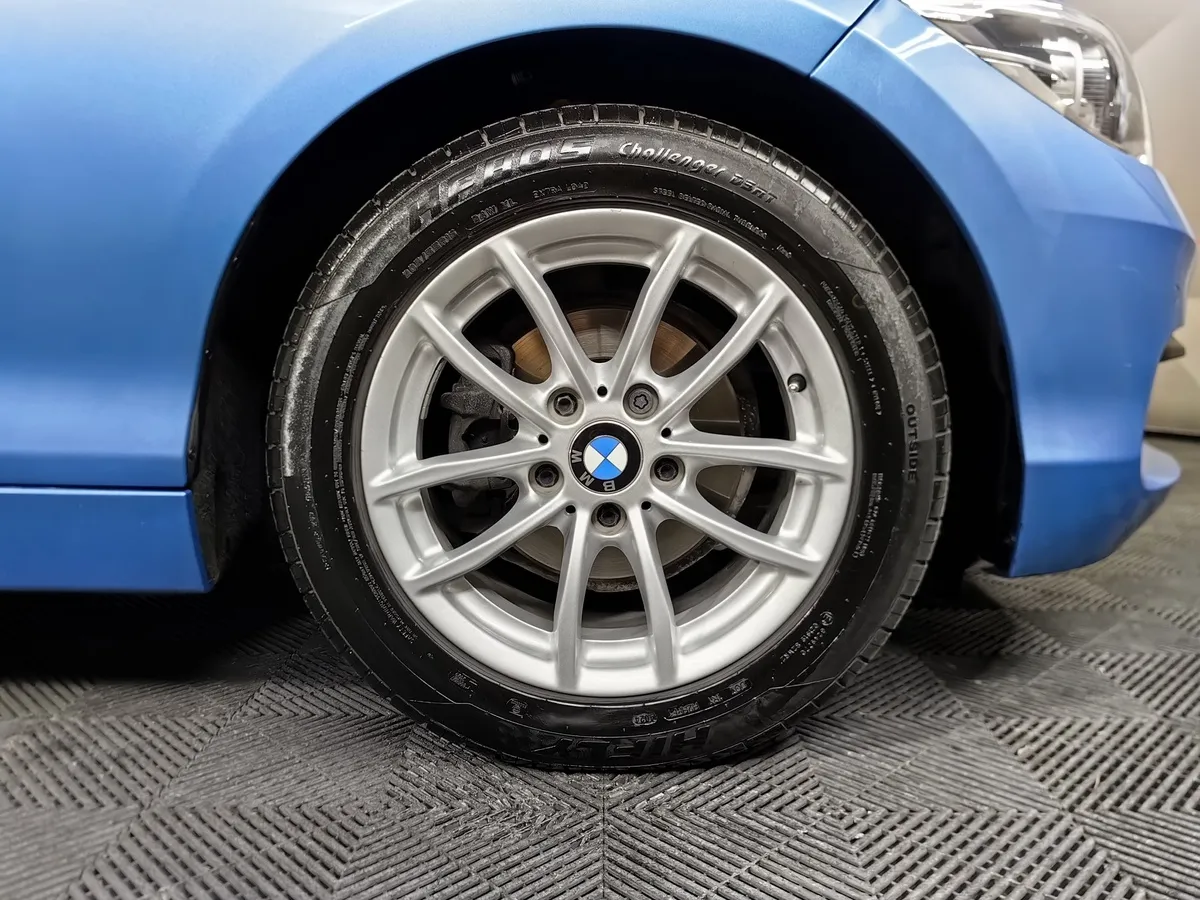 BMW 1 серия 118i AT (136 л.с.) Синий в АВИЛОН. Слайд №7