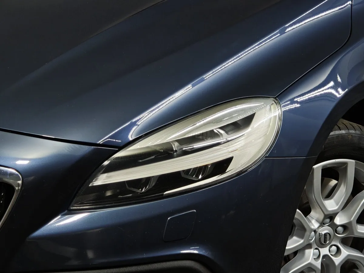 Volvo V40 1.5 T3 Drive-E Geartronic (152 л.с.) Kinetic Голубой в АВИЛОН. Слайд №10