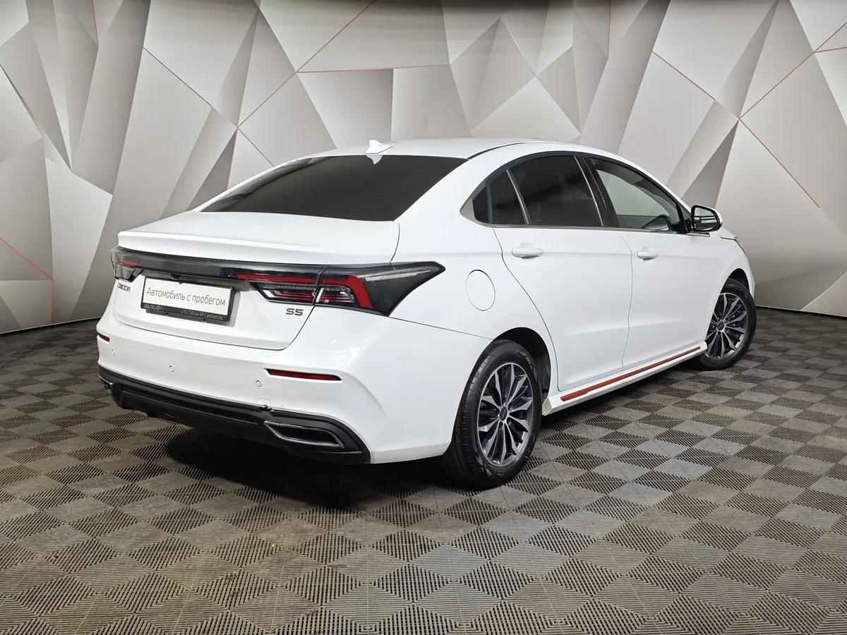 Omoda S5 1.5 CVT 2WD (113 л.с.) Life Белый в АВИЛОН. Слайд №2