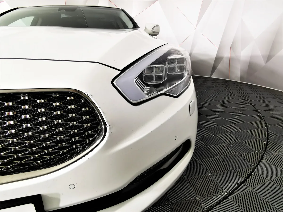 Kia Quoris 3.8 AT (334 л.с.) Premium Белый в АВИЛОН. Слайд №10