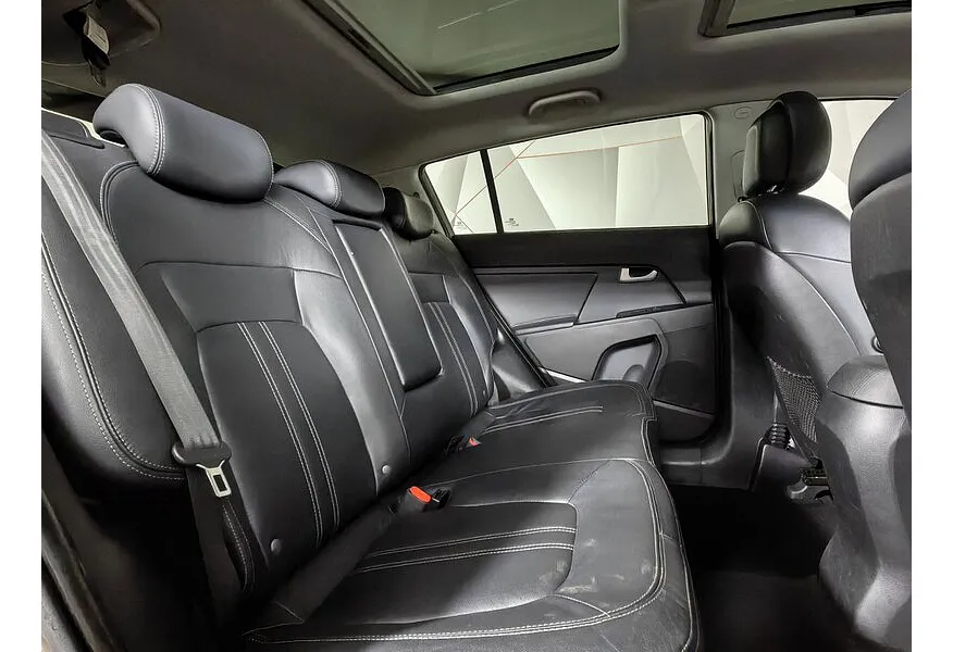 Kia Sportage 2.0 AT 4WD (150 л.с.) Luxe Коричневый в АВИЛОН. Слайд №16