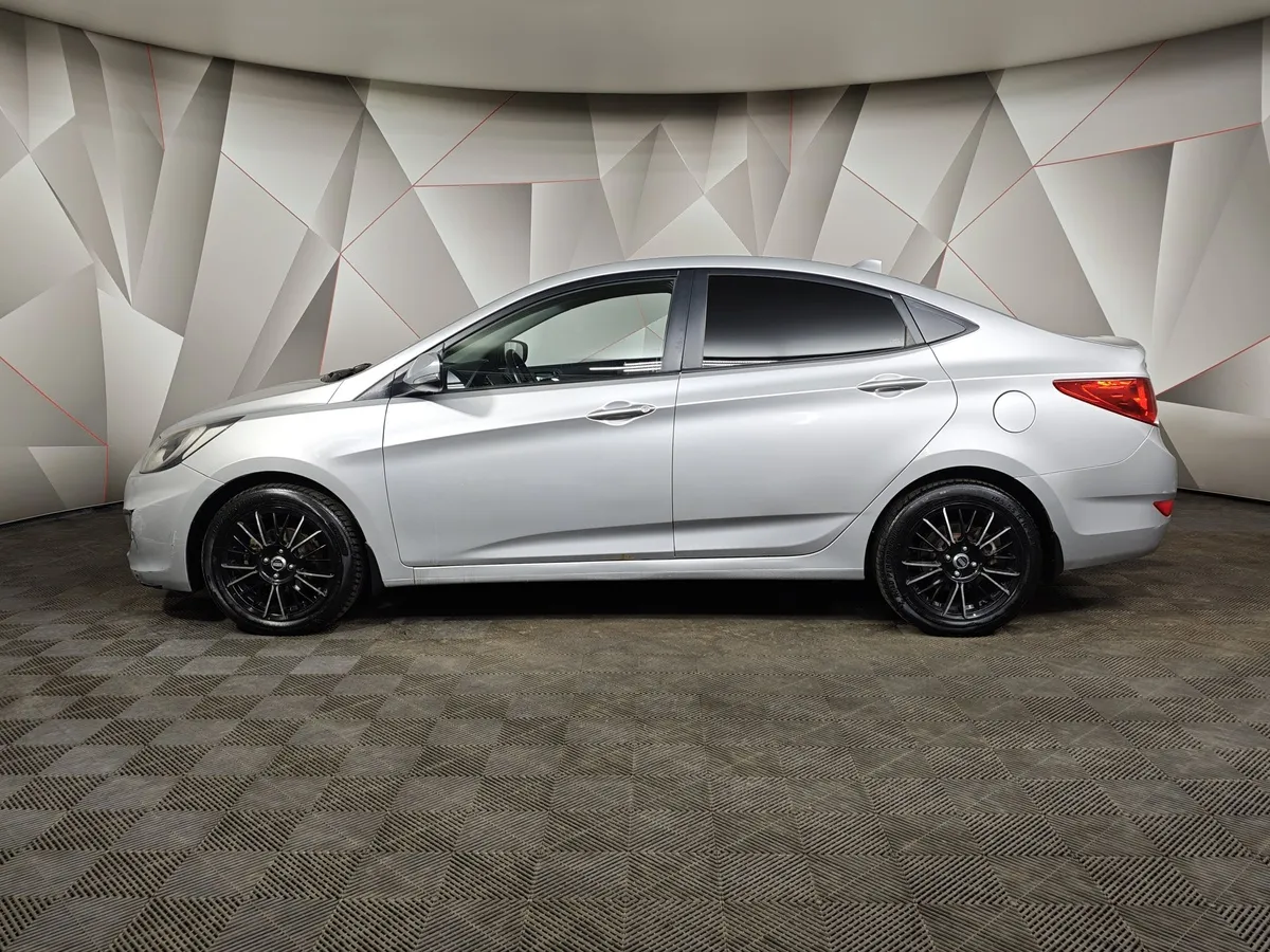 Hyundai Solaris 1.6 AT (123 л.с.) Special Edition Серый в АВИЛОН. Слайд №5