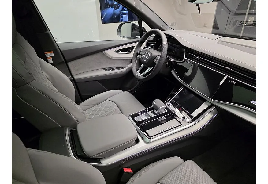 Audi Q7 3.0 TDI Tiptronic quattro (286 л.с.) Белый в АВИЛОН. Слайд №3 Audi Q7 3.0 TDI Tiptronic quattro (286 л.с.) Белый в АВИЛОН. Слайд №3