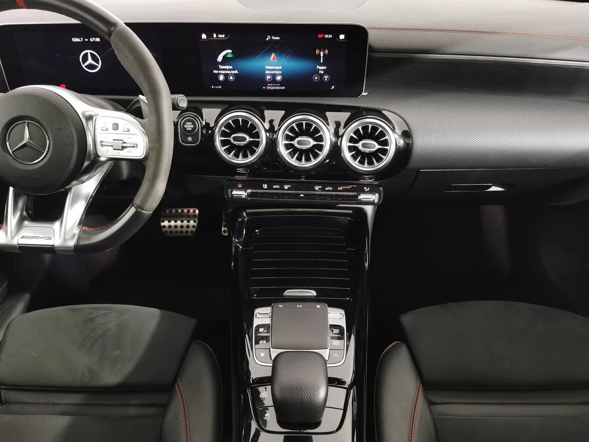 Mercedes-Benz CLA 35 AMG 4MATIC AT (306 л.с.) Синий в АВИЛОН. Слайд №14