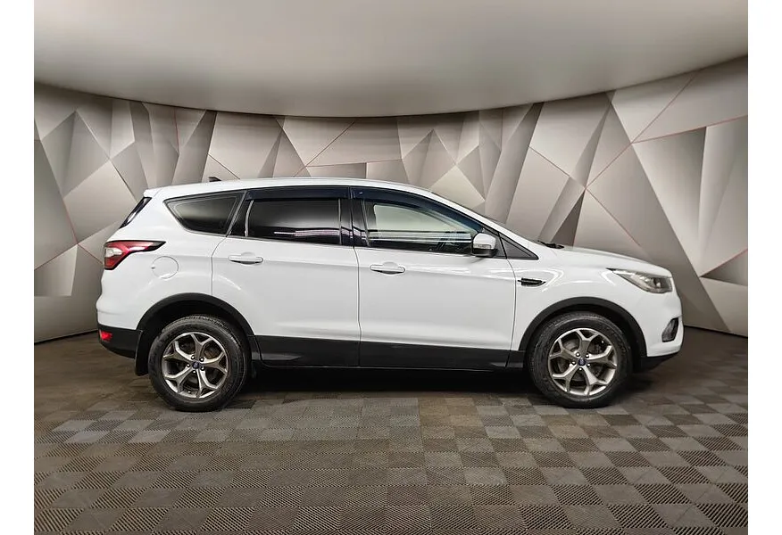Ford Kuga 2.5 AT (150 л.с.) Trend Plus Белый в АВИЛОН. Слайд №4
