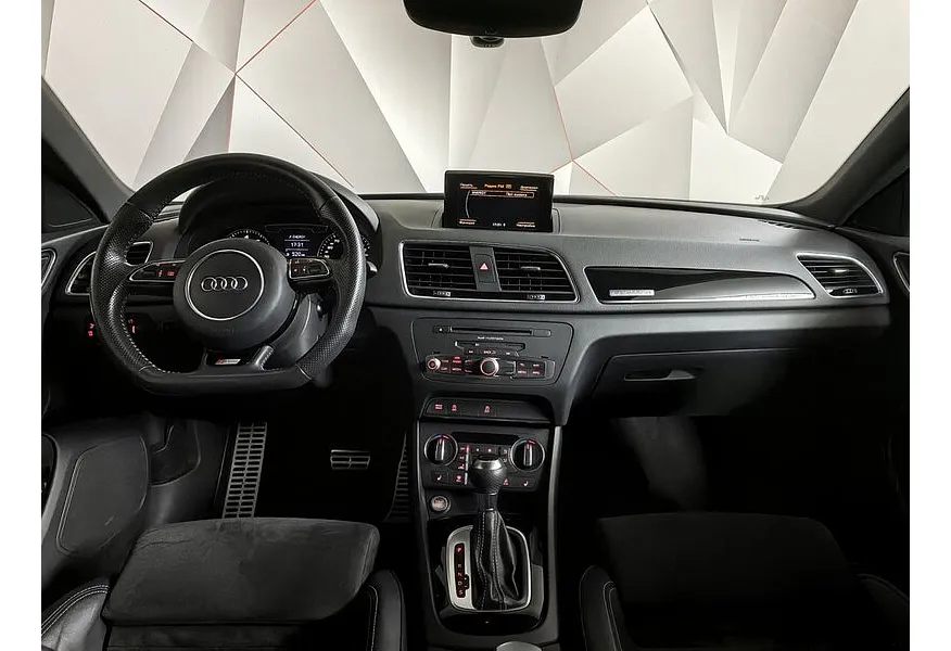 Audi Q3 2.0 TFSI S tronic quattro (180 л.с.) Sport Белый в АВИЛОН. Слайд №14