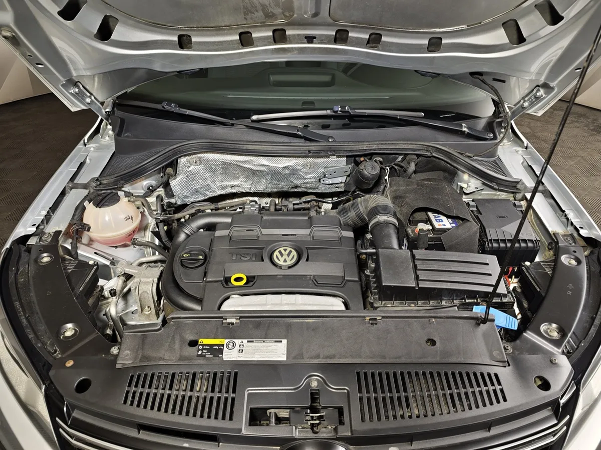 Volkswagen Tiguan 1.4 TSI BlueMotion DSG (150 л.с.) Sport&Style Черный в АВИЛОН. Слайд №10