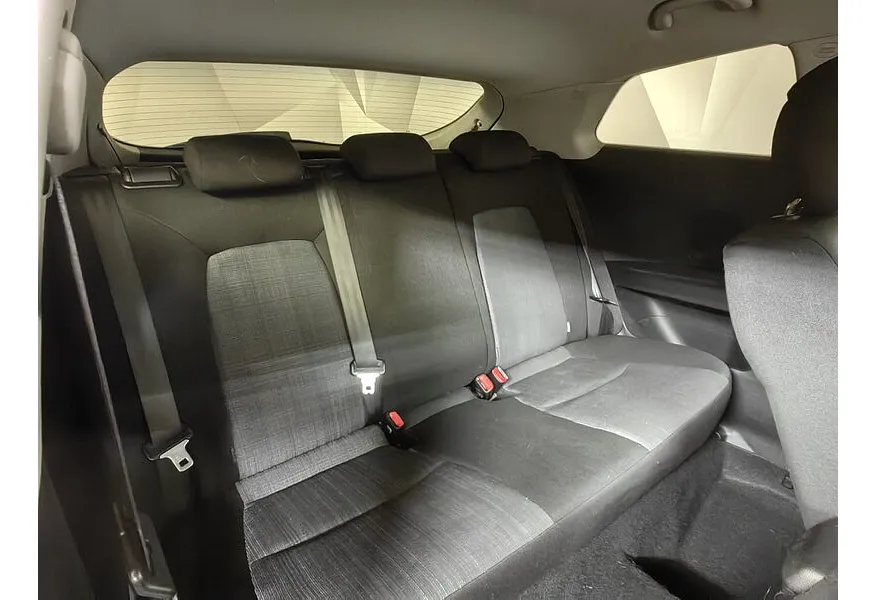 Kia Ceed 1.6 AT (122 л.с.) Серебристый в АВИЛОН. Слайд №16