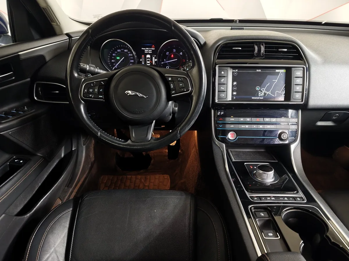 Jaguar XE 2.0 D AT (180 л.с.) Prestige Синий в АВИЛОН. Слайд №20