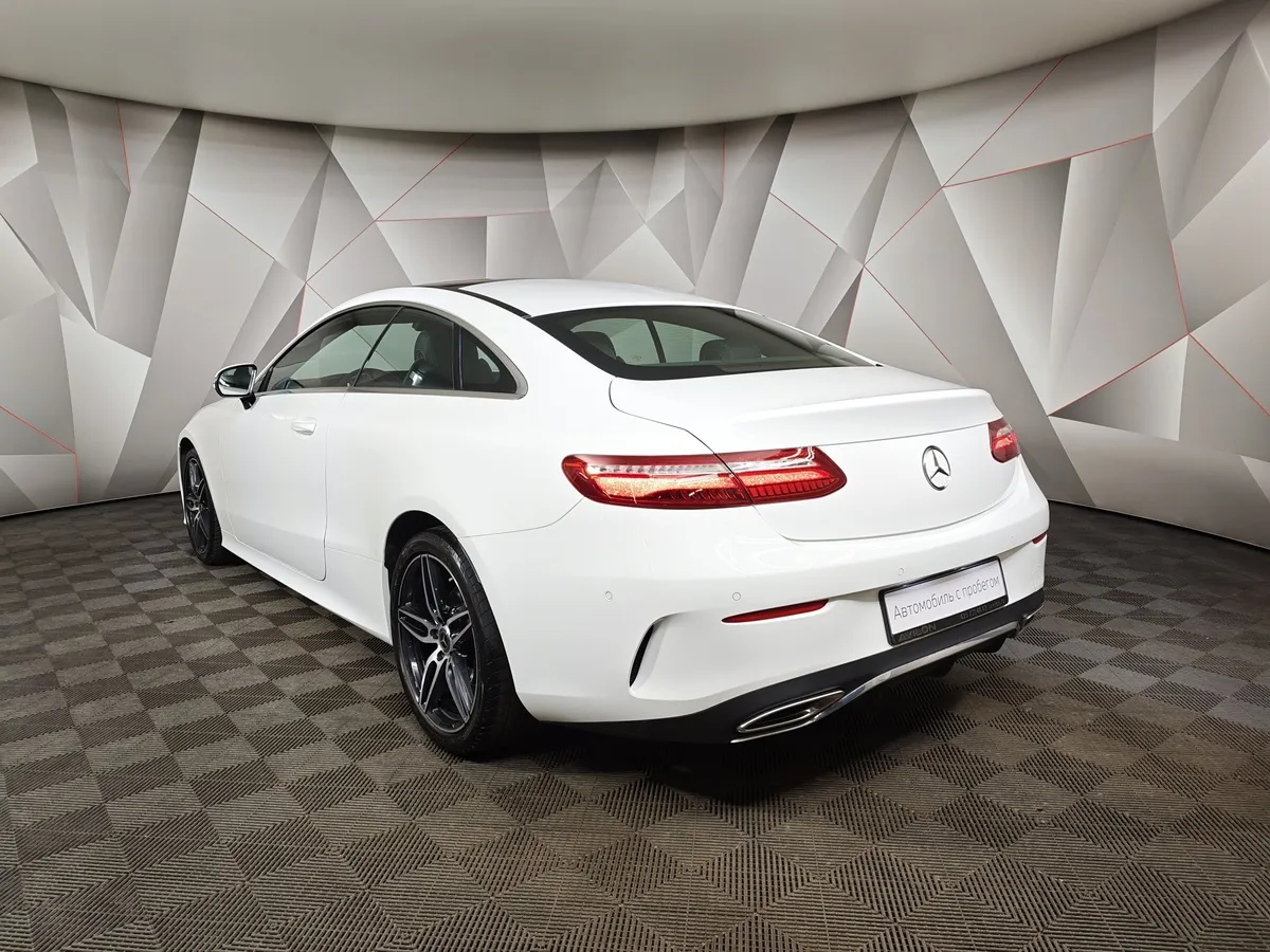 Mercedes-Benz E-Класс E 200 4MATIC 9G-TRONIC (184 л.с.) Sport Белый в АВИЛОН. Слайд №4
