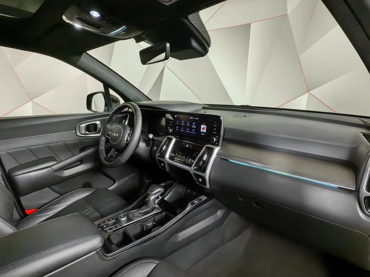 Kia Sorento 2.5 MPI 4WD AT (180 л.с.) Comfort Черный в АВИЛОН. Слайд №13