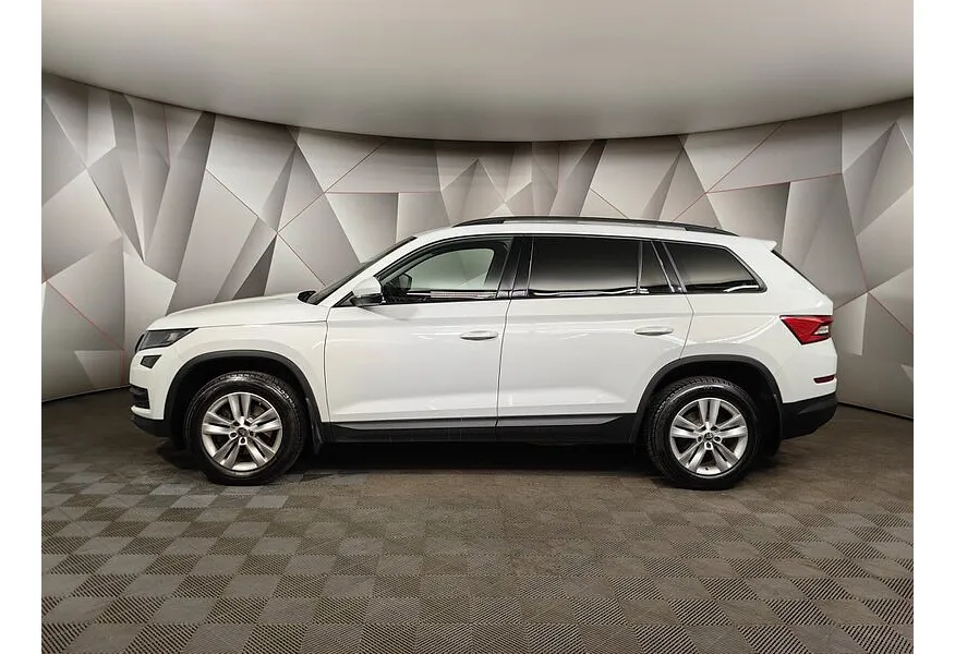 Skoda Kodiaq 1.4 TSI DSG 4X4 (150 л.с.) Белый в АВИЛОН. Слайд №5