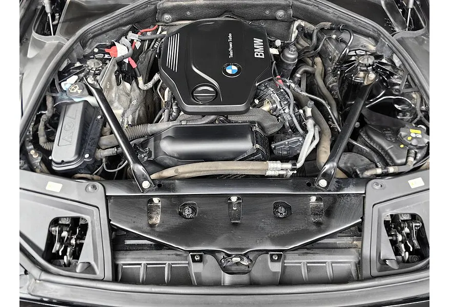 BMW 5 серия 520d Steptronic (190 л.с.) Черный в АВИЛОН. Слайд №10