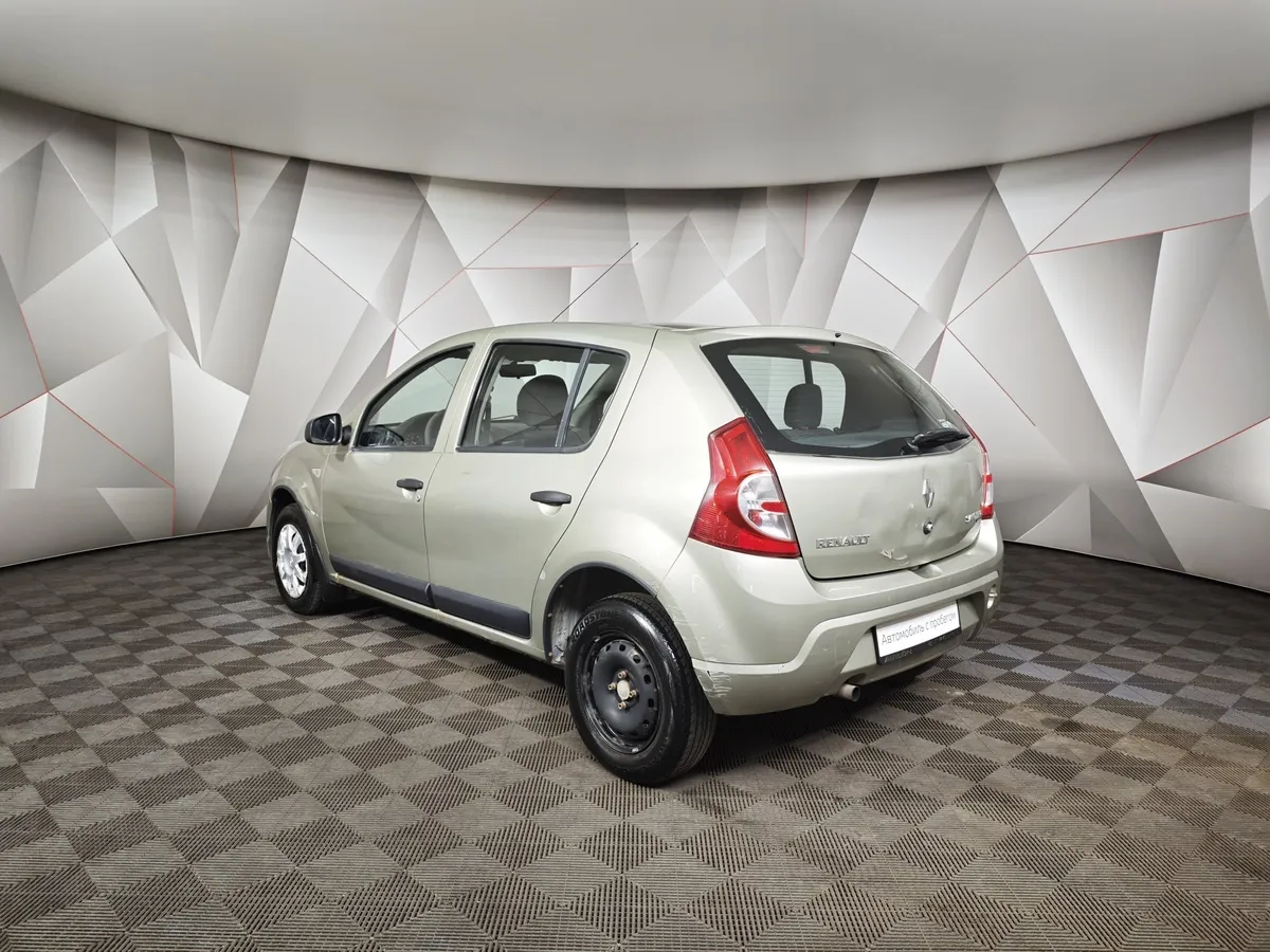 Renault Sandero 1.6 MT (84 л.с.) Коричневый в АВИЛОН. Слайд №4
