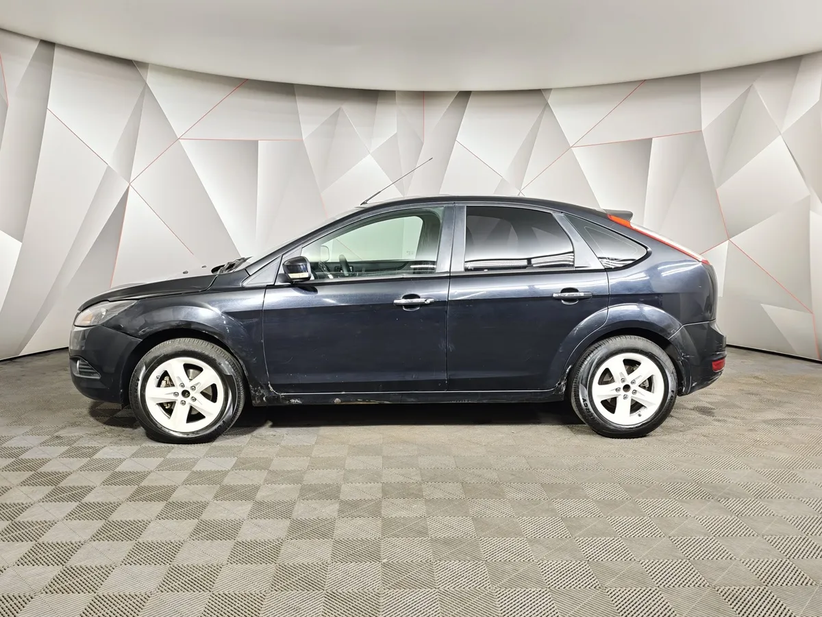 Ford Focus 1.6 MT (101 л.с.) Черный в АВИЛОН. Слайд №5