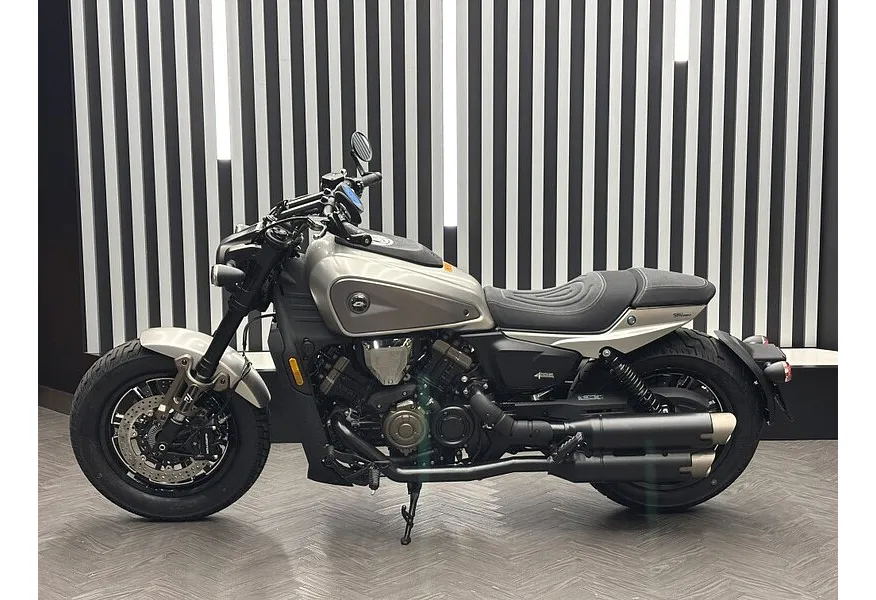 QJMOTOR SRV 600V 561 см³ (68 л.с.) (68) 561 Серебристый в АВИЛОН. Слайд №3 QJMOTOR SRV 600V 561 см³ (68 л.с.) (68) 561 Серебристый в АВИЛОН. Слайд №3