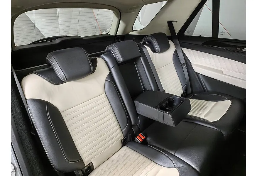 Mercedes-Benz GLE 400 4MATIC 9G-TRONIC (333 л.с.) Особая серия Серый в АВИЛОН. Слайд №17