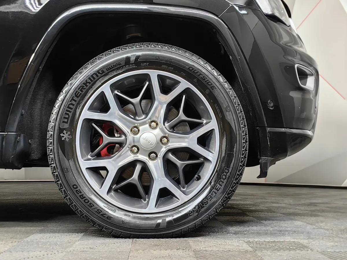 Jeep Grand Cherokee 3.6 AT AWD (286 л.с.) Overland Черный в АВИЛОН. Слайд №9