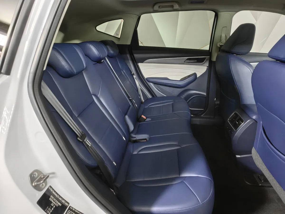 Haval F7 2.0 AT 4WD (190 л.с.) Premium Белый в АВИЛОН. Слайд №15