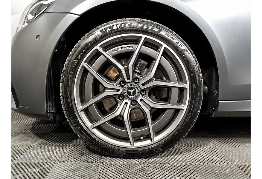 Mercedes-Benz E-Класс E 200 4MATIC 9G-TRONIC (197 л.с.) Sport Plus Серый в АВИЛОН. Слайд №9