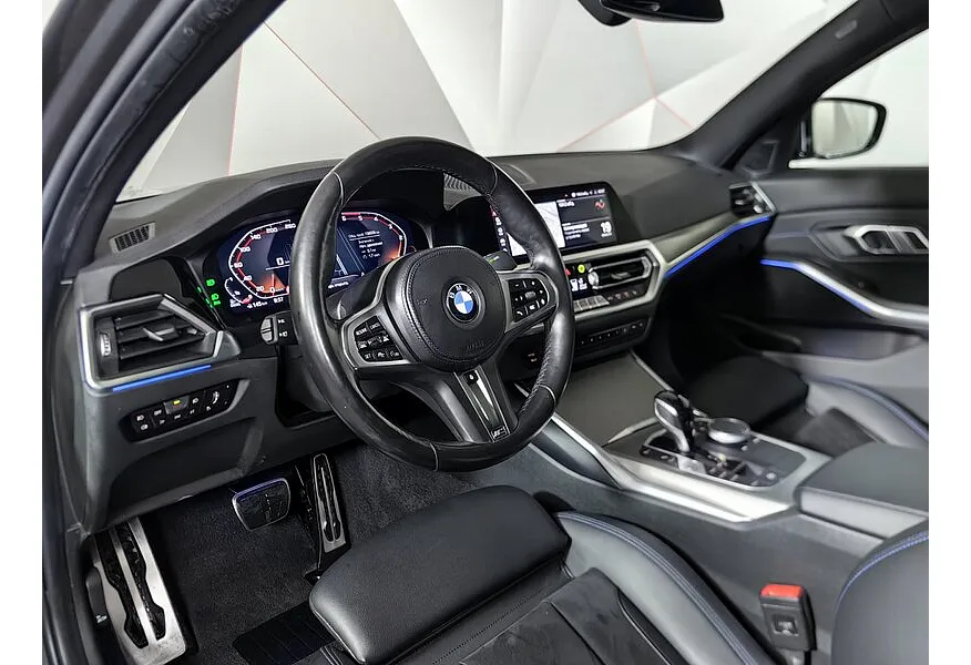 BMW 3 серия 320d xDrive (190 л.с.) M Sport Pro Серый в АВИЛОН. Слайд №12