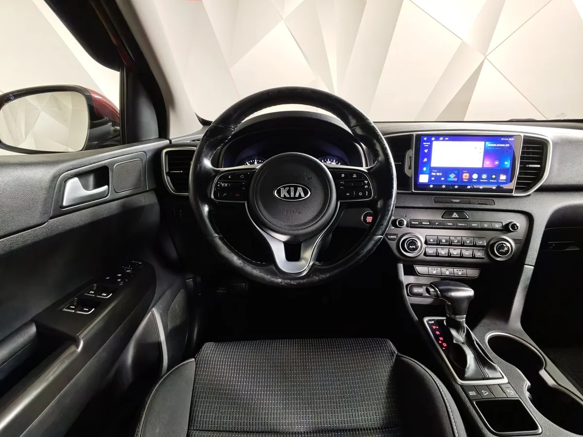 Kia Sportage 2.0 AT (150 л.с.) Красный в АВИЛОН. Слайд №20