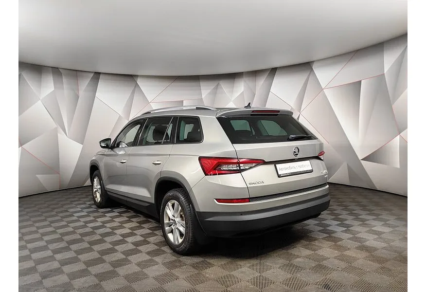 Skoda Kodiaq 1.4 TSI DSG 4X4 (150 л.с.) Бежевый в АВИЛОН. Слайд №7