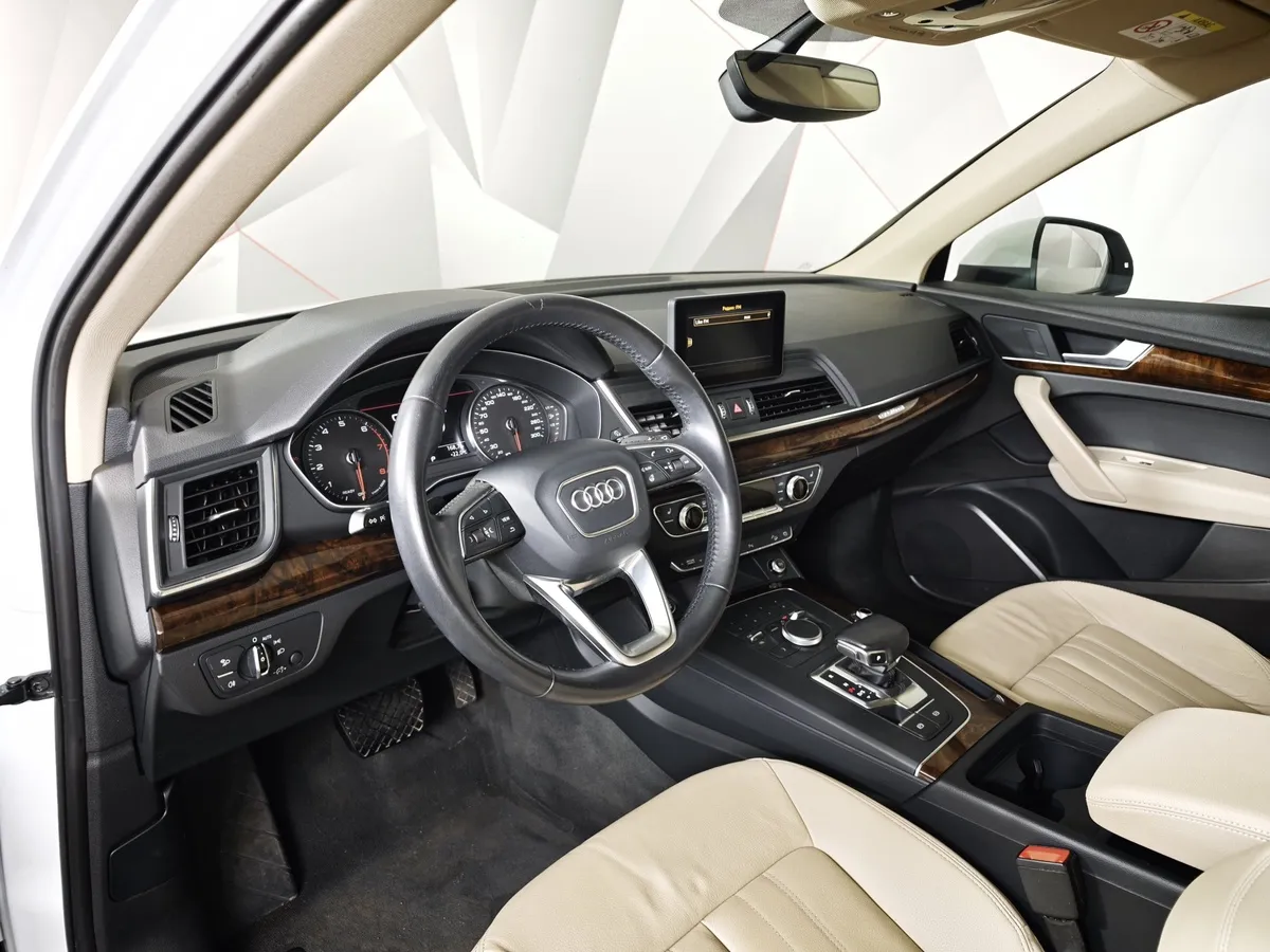 Audi Q5 2.0 TFSI S tronic quattro (249 л.с.) Design Белый в АВИЛОН. Слайд №18
