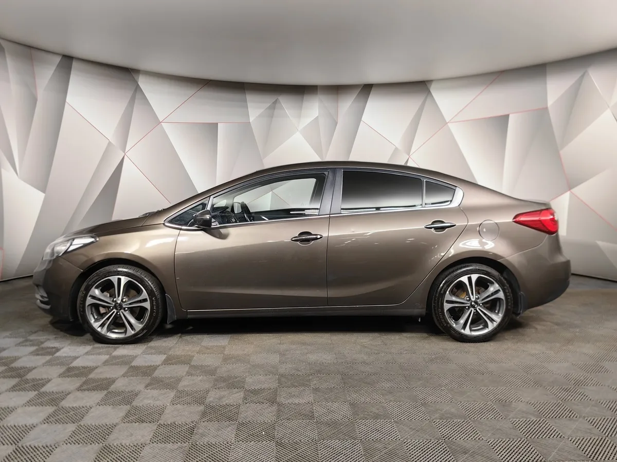 Kia Cerato 1.6 AT (130 л.с.) Бежевый в АВИЛОН. Слайд №5