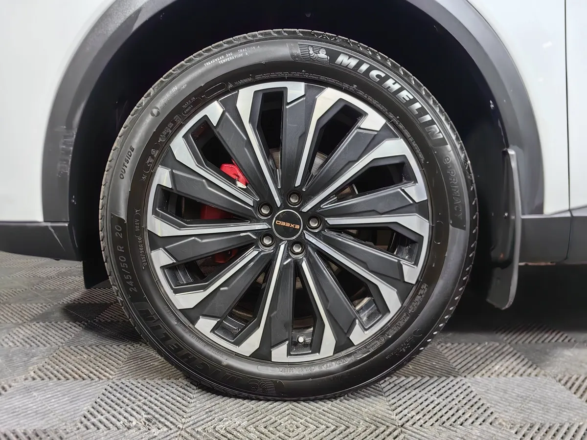 EXEED RX 2.0T DCT 4WD (249 л.с.) Prestige Белый в АВИЛОН. Слайд №9