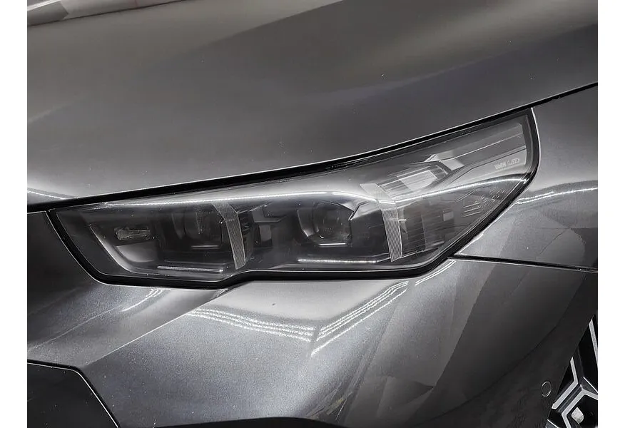 BMW 5 серия 520d xDrive AT (197 л.с.) Черный в АВИЛОН. Слайд №8