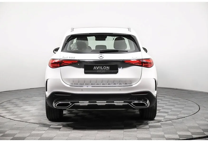 Mercedes-Benz GLC 300 4MATIC 9G-TRONIC (258 л.с.) Белый в АВИЛОН. Слайд №4