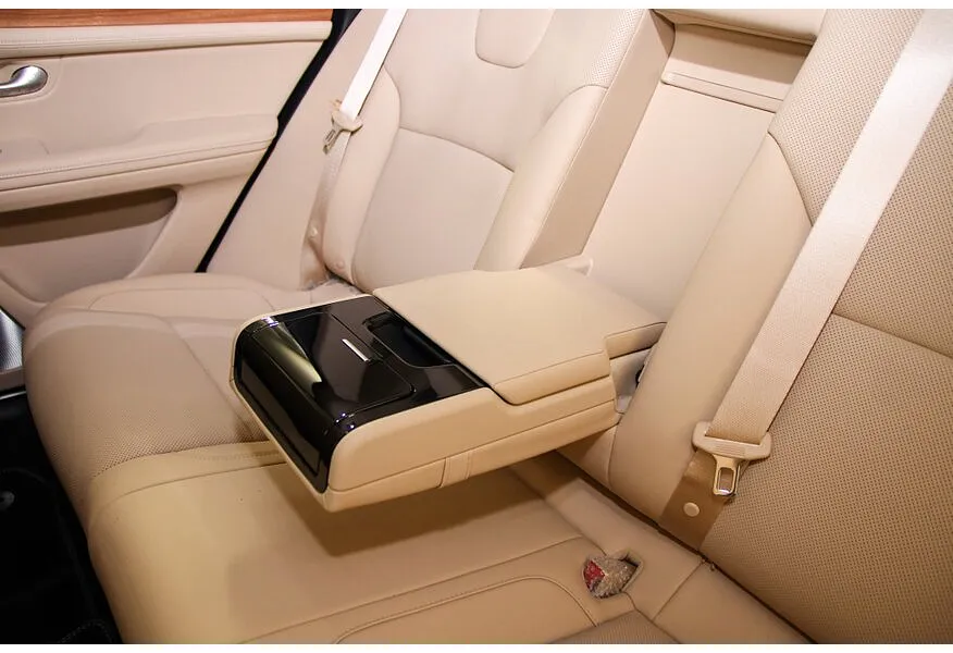 АВИЛОН - Seres M5 1.5 AT 4WD (496 л.с.) Premium Черный - slide 18