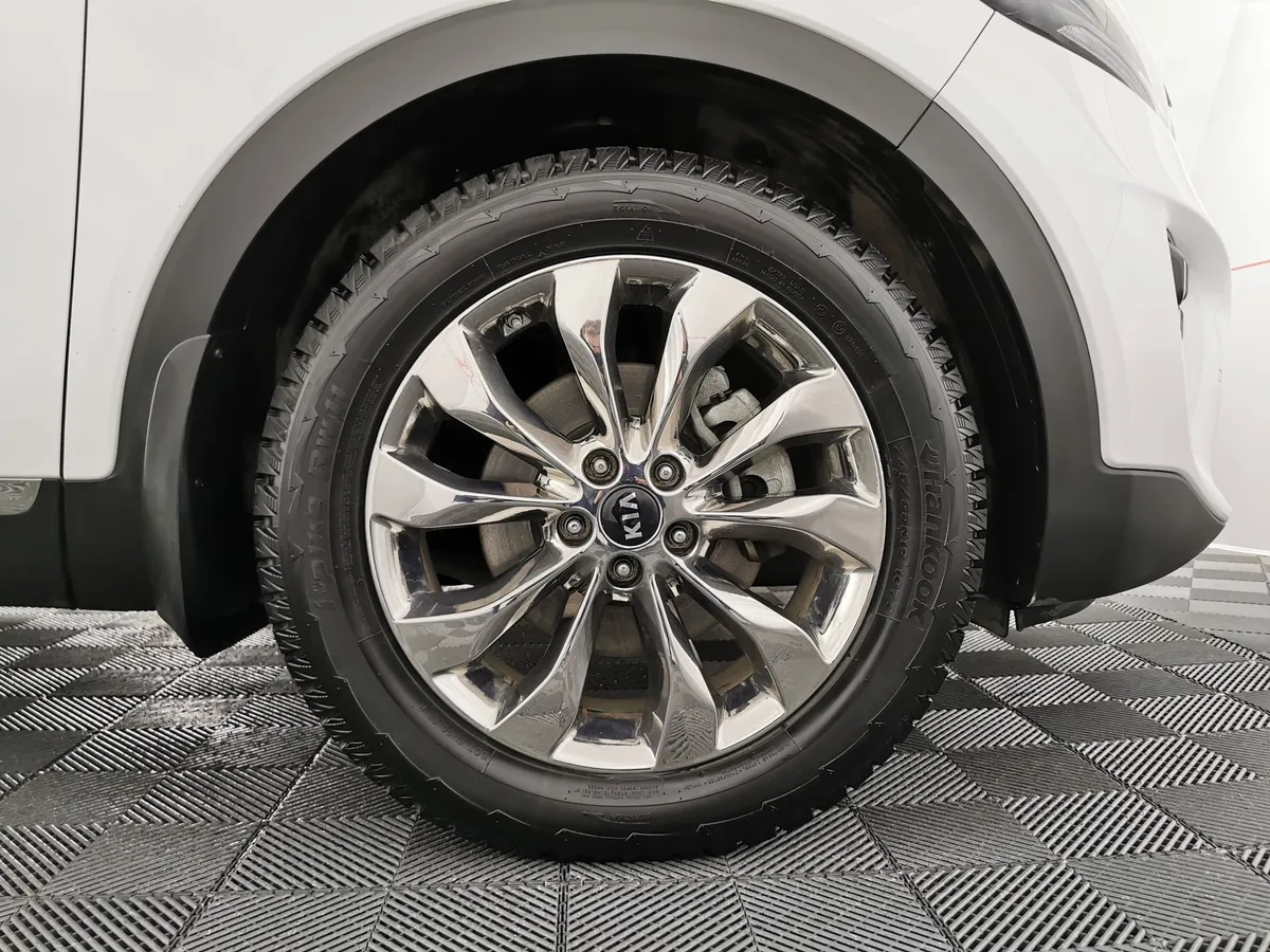 Kia Sorento 2.2 D AT AWD (5 мест) (200 л.с.) Prestige Белый в АВИЛОН. Слайд №9