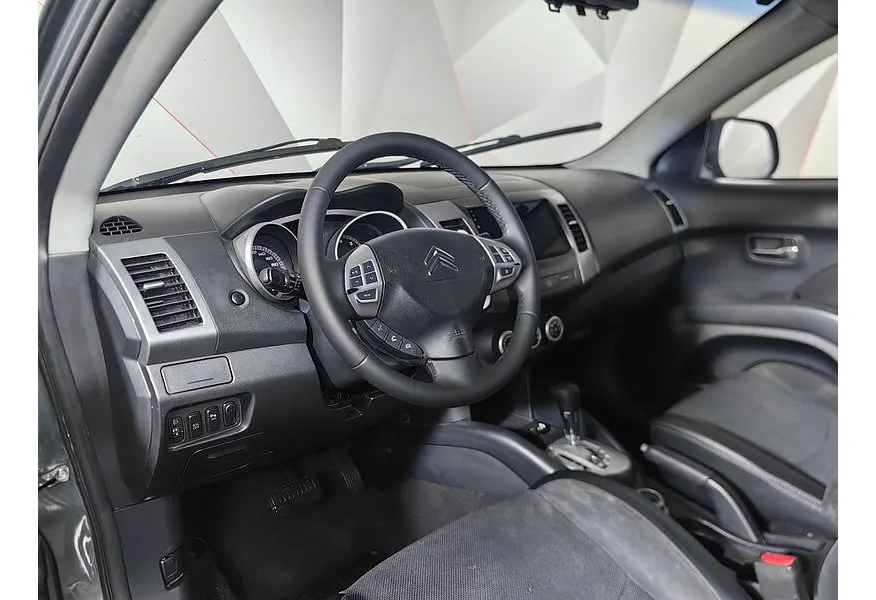 Citroen C-Crosser 2.4 CVT 4WD (170 л.с.) Зеленый в АВИЛОН. Слайд №19