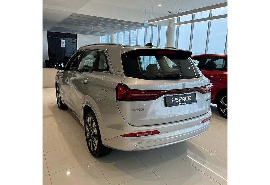 EVOLUTE i-SPACE 1.5 CVT (218 л.с.) (5 мест) Серебристый в АВИЛОН. Слайд №3