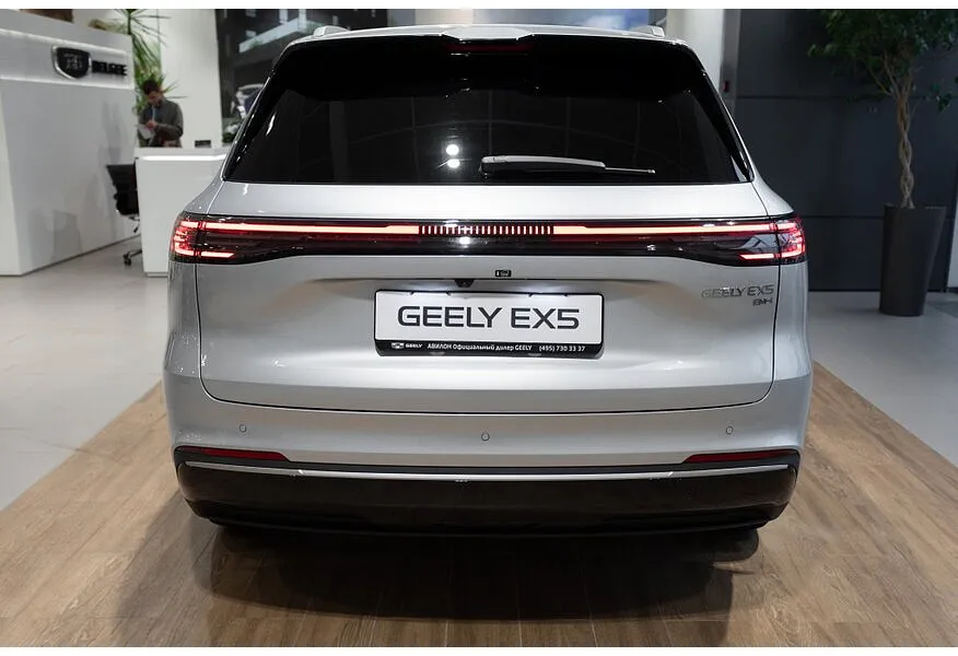 Geely EX5 AT (218 л.с.) Max Серебристый в АВИЛОН. Слайд №5