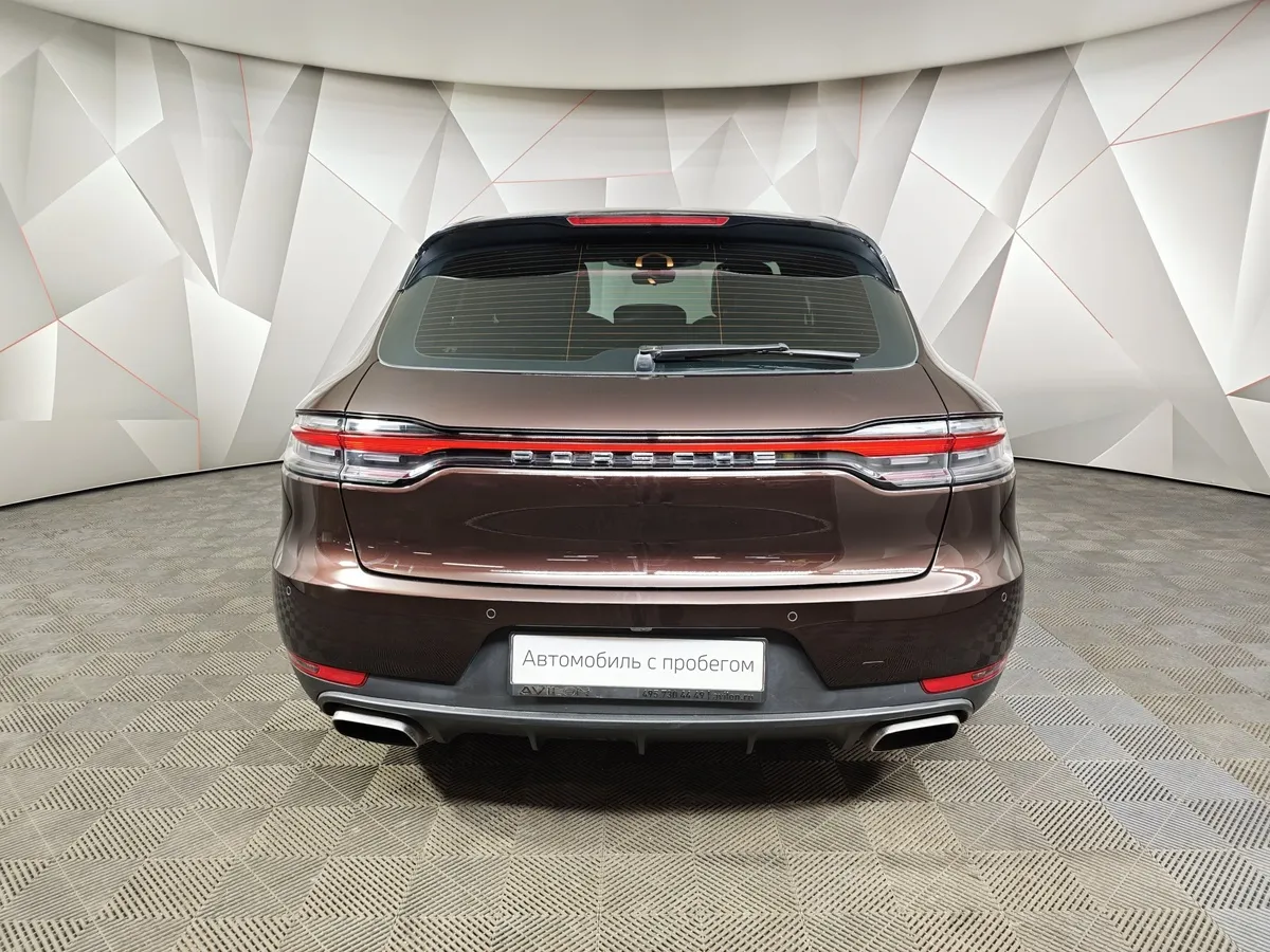 Porsche Macan 2.0 TFSI AMT 4WD (265 л.с.) R4 Коричневый в АВИЛОН. Слайд №8